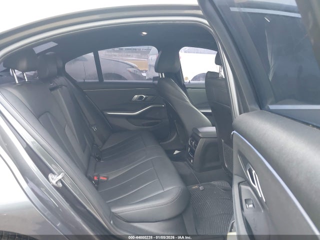 44000228 :رقم المزاد ، 3MW5R1J0XL8B04647 vin ، 2020 Bmw 330i مزاد بيع