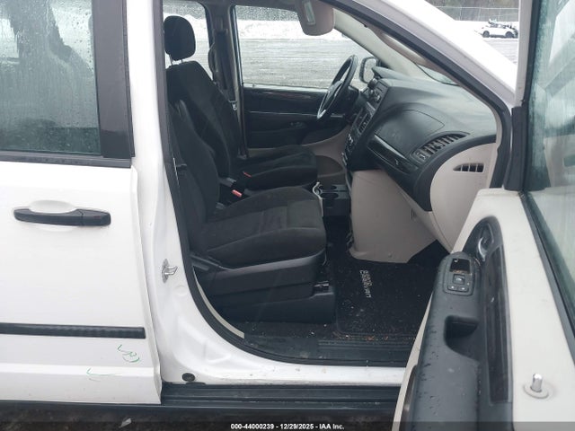 Dodge Grand Caravan American Value Pkg 2016 2C4RDGBG1GR314156 Image 5