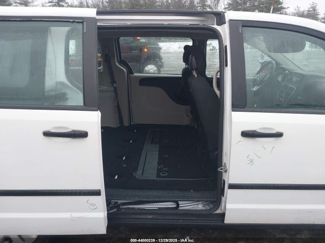 Dodge Grand Caravan American Value Pkg 2016 2C4RDGBG1GR314156 Image 8