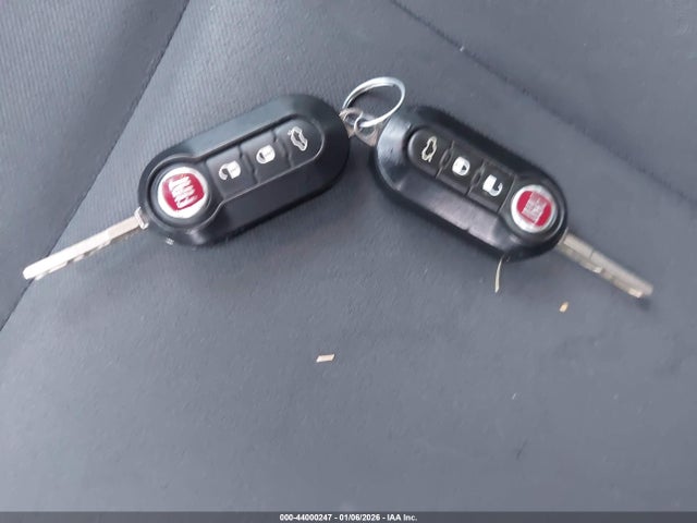 2015 FIAT 500 3C3CFFAR7FT570895 Photo 10