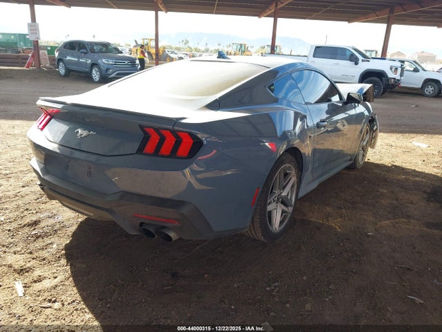 Ford Mustang Ecoboost Premium Fastback 2024 1FA6P8TH3R5121665 Image 4