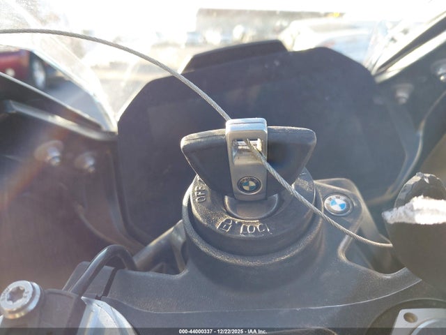 2022 BMW S 1000 WB10E2301N6F88259 Photo 10