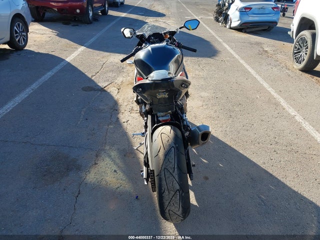 2022 BMW S 1000 WB10E2301N6F88259 Photo 3