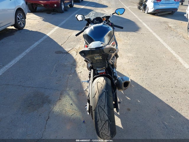 2022 BMW S 1000 WB10E2301N6F88259 Photo 5