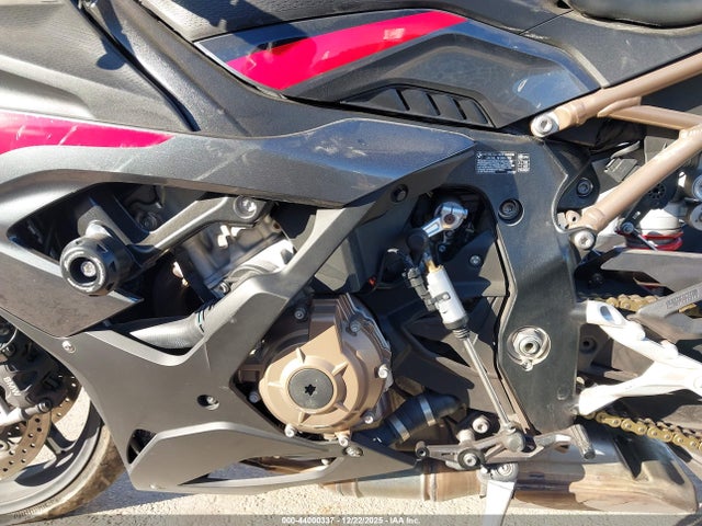 2022 BMW S 1000 WB10E2301N6F88259 Photo 8