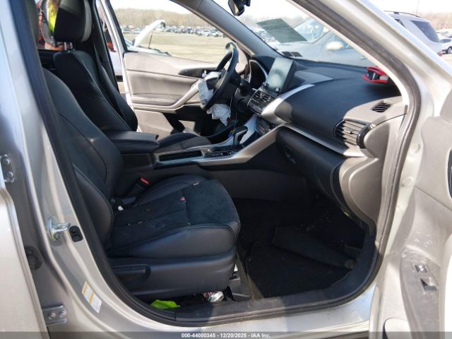 2022 MITSUBISHI ECLIPSE CROSS JA4ATWAA8NZ001142 Photo 4