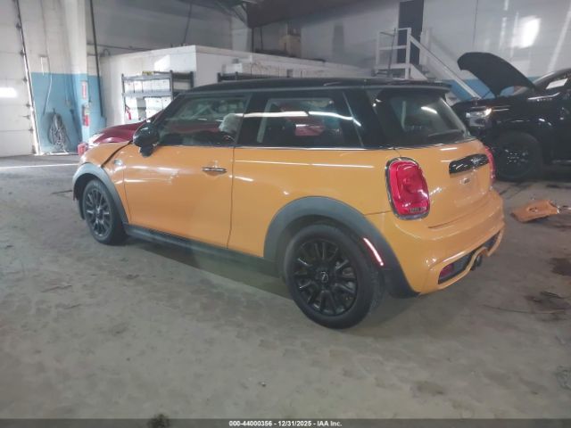 2015 MINI HARDTOP WMWXP7C58F2A36834 Photo 2