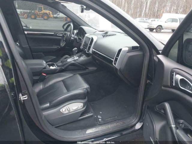 2017 PORSCHE CAYENNE WP1AA2A20HKA86986 Photo 4