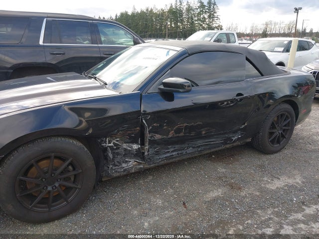 1ZVBP8EM7E5275628 Ford Mustang V6 Premium