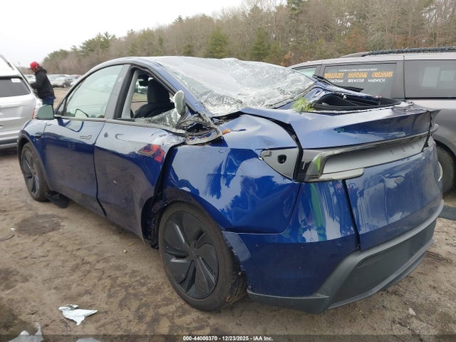 2026 TESLA MODEL Y 7SAYGDEE8TF412119 Photo 2