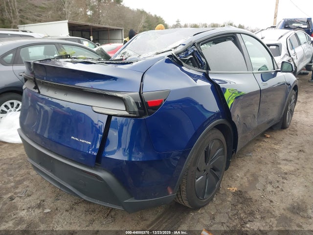 2026 TESLA MODEL Y 7SAYGDEE8TF412119 Photo 3