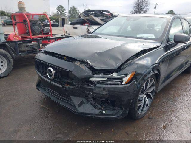 2019 VOLVO S60 7JRA22TK4KG008962 Photo 5