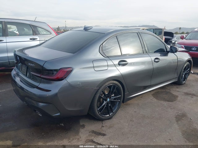 3MW5R1J02M8B61975 BMW 330I