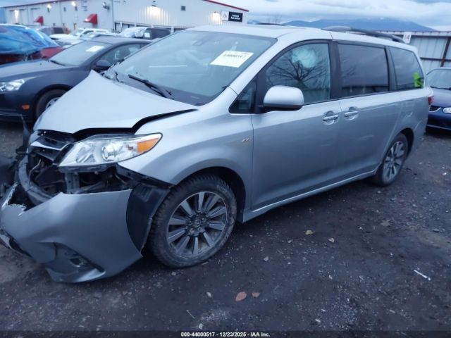 2019 TOYOTA SIENNA 5TDDZ3DC0KS212278 Photo 1