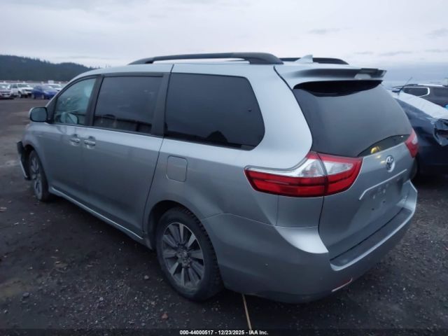 2019 TOYOTA SIENNA 5TDDZ3DC0KS212278 Photo 2