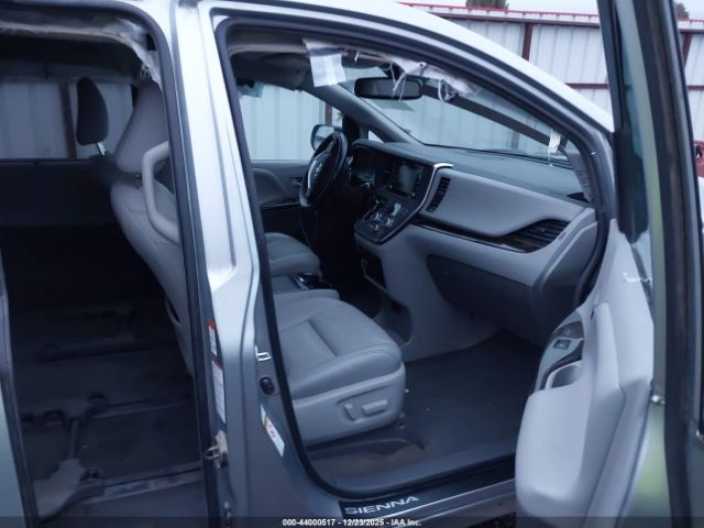 2019 TOYOTA SIENNA 5TDDZ3DC0KS212278 Photo 4
