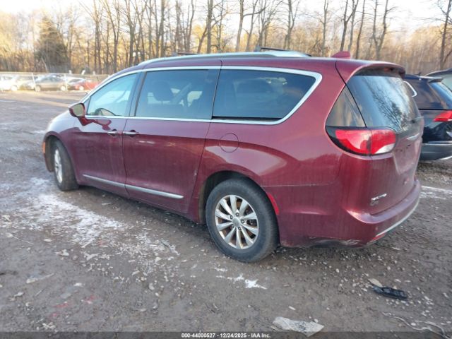 2018 CHRYSLER PACIFICA 2C4RC1BG7JR269330 Photo 2