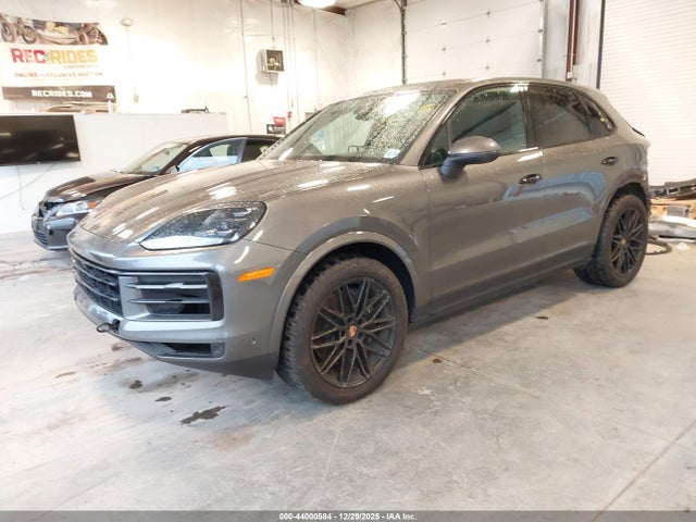 2025 PORSCHE CAYENNE WP1AA2AY7SDA02422 Photo 1