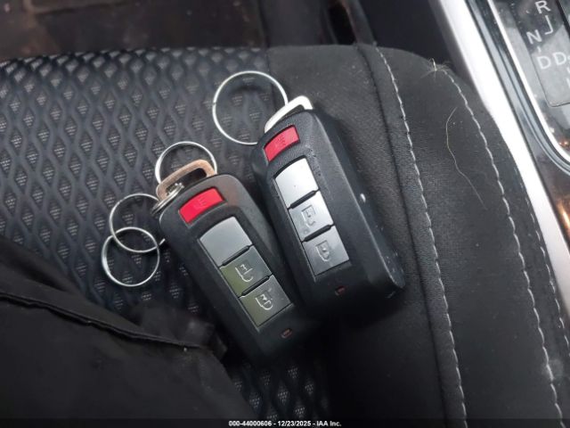 2018 MITSUBISHI OUTLANDER JA4AZ3A33JZ016205 Photo 10