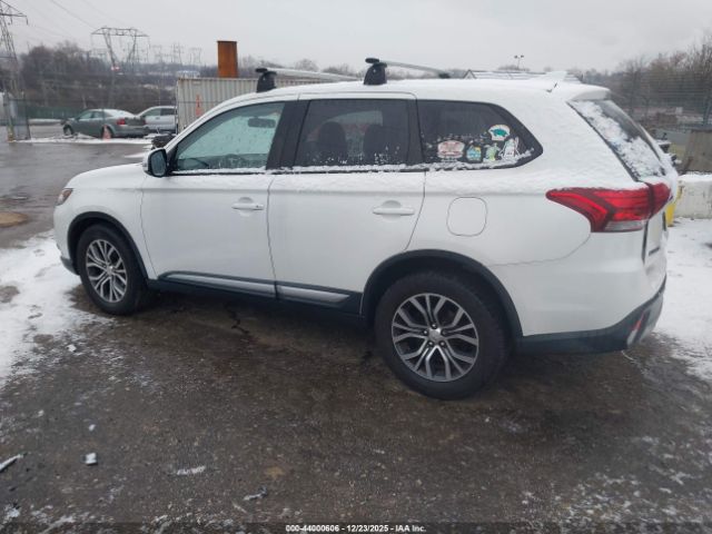 2018 MITSUBISHI OUTLANDER JA4AZ3A33JZ016205 Photo 2