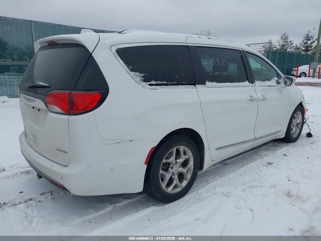 2019 CHRYSLER PACIFICA 2C4RC1GG5KR569894 Photo 3