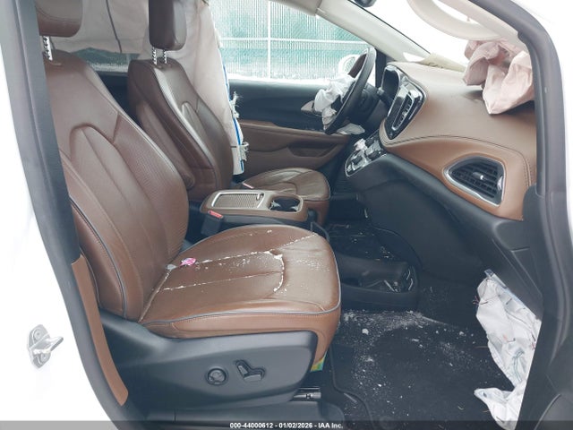 2019 CHRYSLER PACIFICA 2C4RC1GG5KR569894 Photo 4