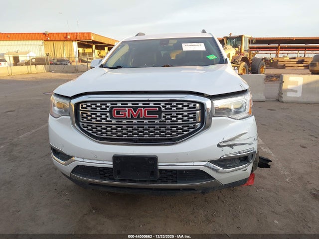 44000662 :رقم المزاد ، 1GKKNPLS9HZ246623 vin ، 2017 Gmc Acadia Denali مزاد بيع
