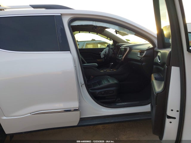 44000662 :رقم المزاد ، 1GKKNPLS9HZ246623 vin ، 2017 Gmc Acadia Denali مزاد بيع