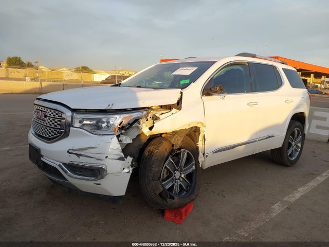 44000662 :رقم المزاد ، 1GKKNPLS9HZ246623 vin ، 2017 Gmc Acadia Denali مزاد بيع