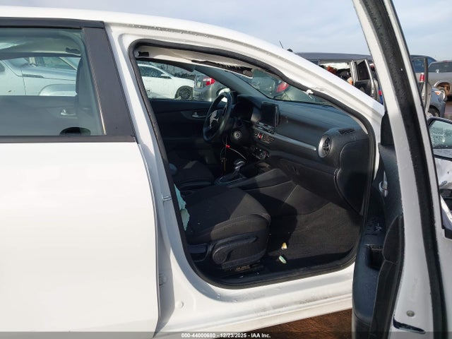 3KPF24AD0KE019347 KIA Forte Lxs