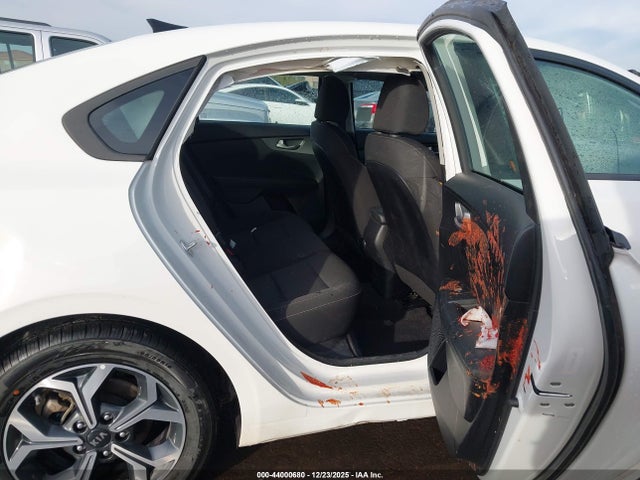 3KPF24AD0KE019347 KIA Forte Lxs