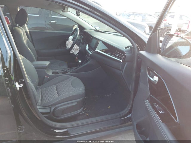 2022 KIA NIRO PLUG-IN HYBRID KNDCM3LD7N5538187 Photo 4