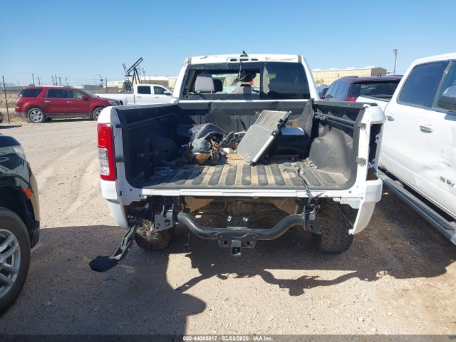 44000817 :رقم المزاد ، 1C6SRFMT5NN307624 vin ، 2022 Ram 1500 مزاد بيع