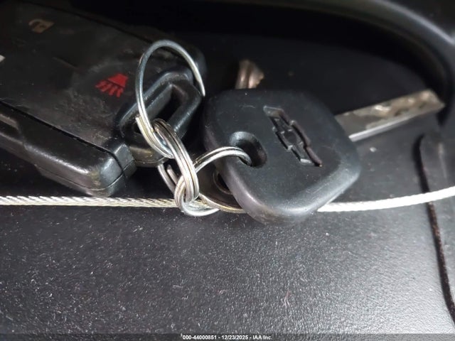 1GCVKREC5HZ207353 Chevrolet Silverado 1500 2lt