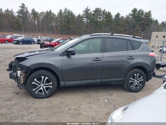 JTMBFREV2HJ120596 Toyota RAV4 LE