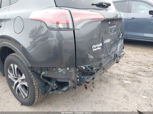 JTMBFREV2HJ120596 Toyota RAV4 LE