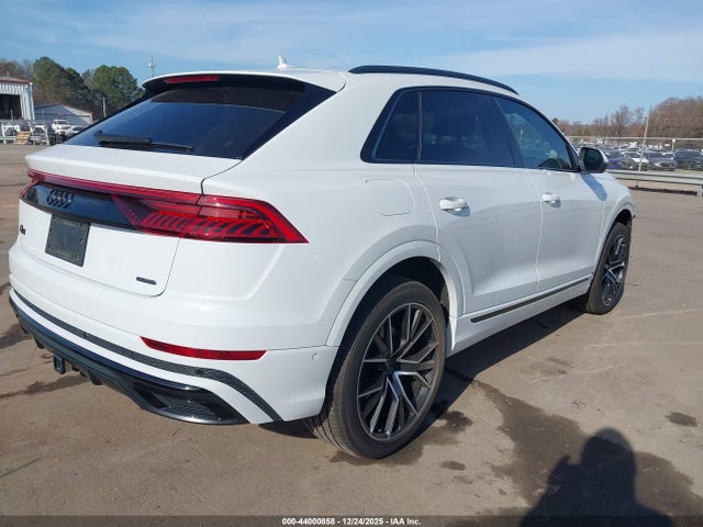 2021 AUDI Q8 WA1EVAF10MD026703 Photo 3