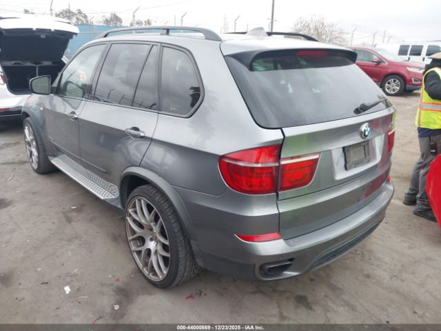2012 BMW X5 5UXZV8C51CL423024 Photo 2