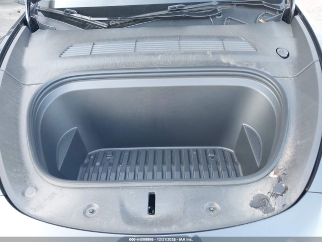 2024 TESLA MODEL Y 7SAYGDED1RF092383 Photo 9
