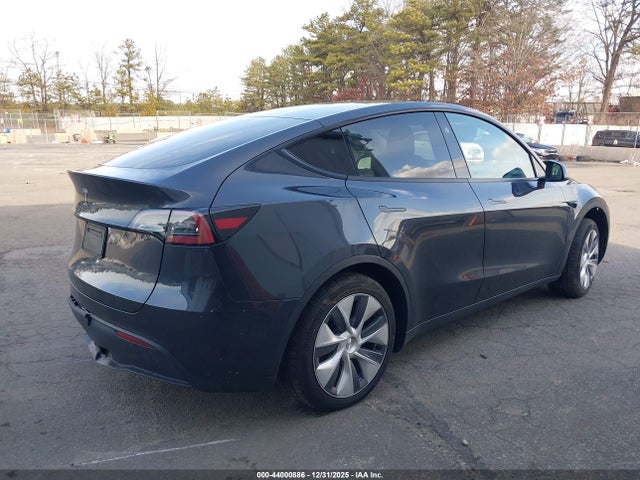 2024 TESLA MODEL Y 7SAYGDED1RF092383 Photo 3