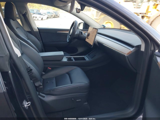 2024 TESLA MODEL Y 7SAYGDED1RF092383 Photo 4