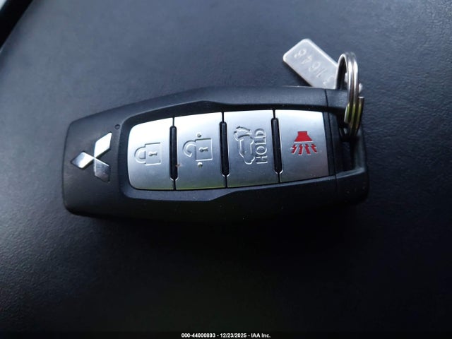 2022 MITSUBISHI OUTLANDER JA4J4VA82NZ074799 Photo 10