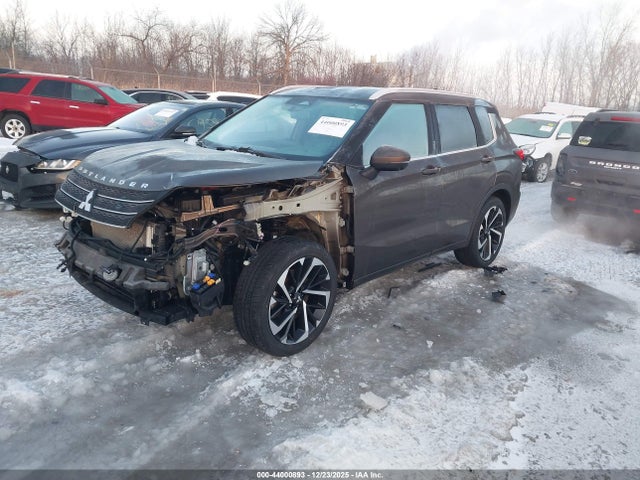 2022 MITSUBISHI OUTLANDER JA4J4VA82NZ074799 Photo 1