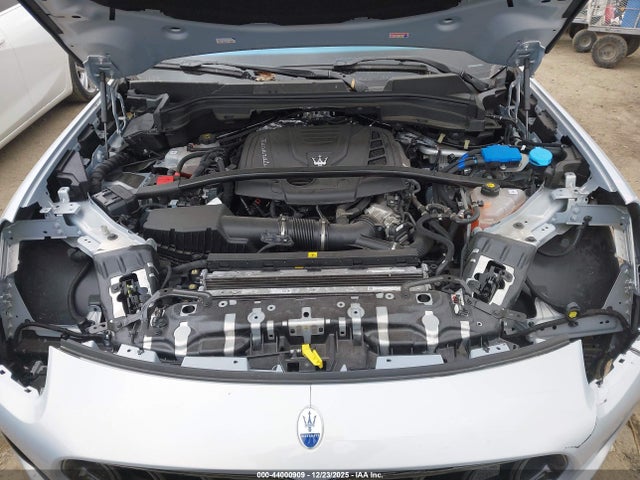 2023 MASERATI GRECALE ZN682AVM3P7428885 Photo 9