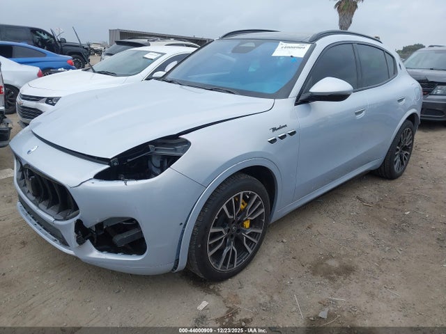 2023 MASERATI GRECALE ZN682AVM3P7428885 Photo 1