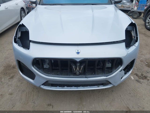 2023 MASERATI GRECALE ZN682AVM3P7428885 Photo 5