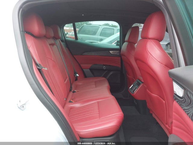 2023 MASERATI GRECALE ZN682AVM3P7428885 Photo 7