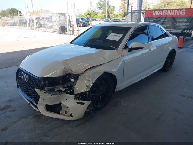 2017 AUDI A4 WAUENAF43HN006118 Photo 1