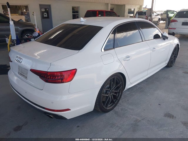 2017 AUDI A4 WAUENAF43HN006118 Photo 3