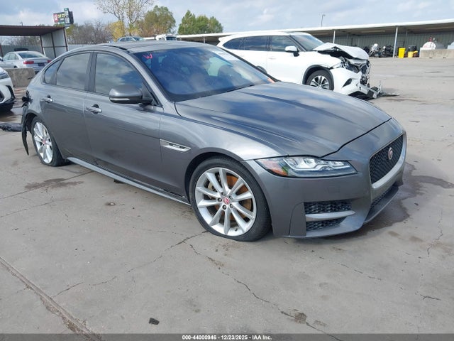 2016 JAGUAR XF SAJBF4BV9GCY16884 Photo 0